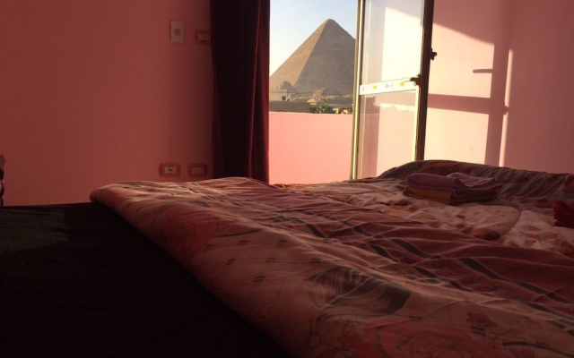 The Pyramids Inn Cheops