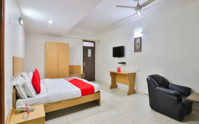 Infocity Club And Resort By OYO Rooms
