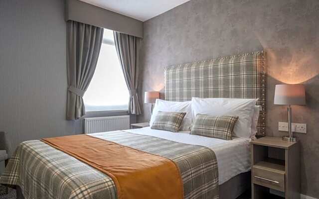 Number 44 Hotel & Bar