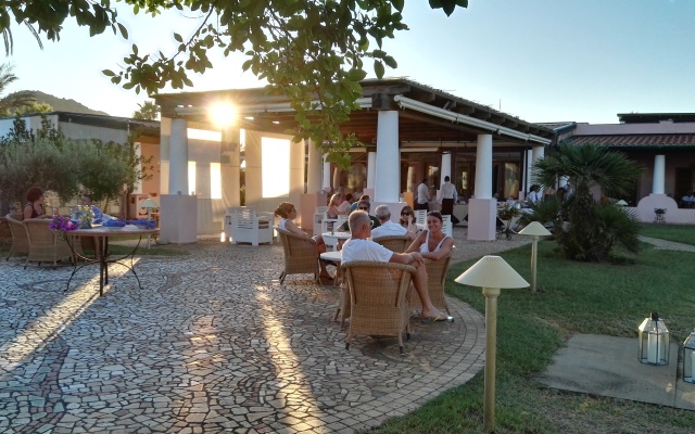 Hotel Eros