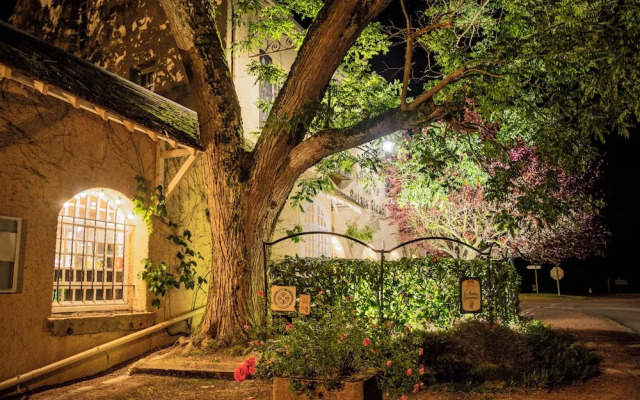 Le relais fleuri, Hôtel et restaurant Logis - Avallon