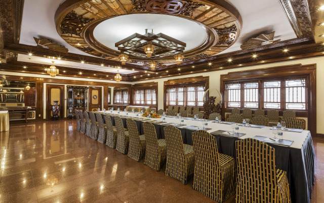 Rex Hotel