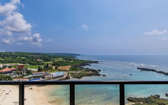 Hotel Shigira Mirage Beach Front