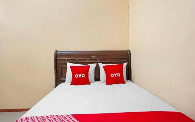 OYO 91743 Choirul Residence