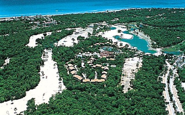 Occidental Caribbean Village Playacar