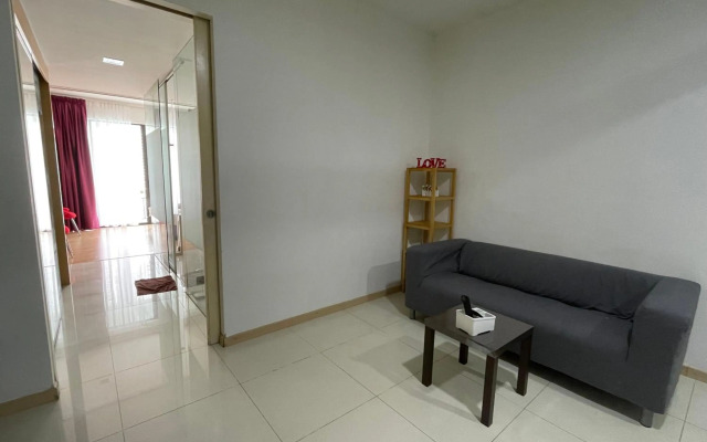 Private Jacuzzi Staycation at KL City 712