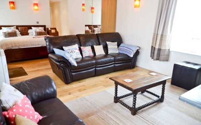 The Longcross Hotel Restaurant & Gardens