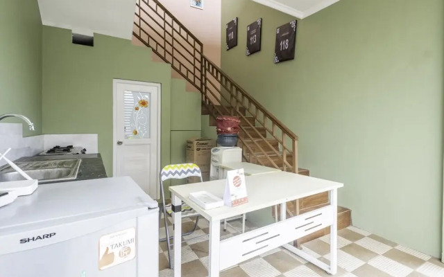 Oyo 1706 Griya Jasmine Syariah