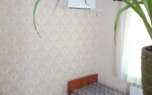 Апартаменти на Небесної Сотні 75