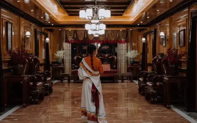 Villafound Shangri-La Womasto Resort