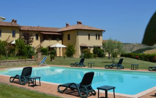Charming Flat With Pool Surrounded by Nature