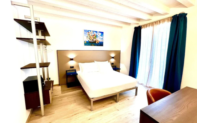 5 Terre hub suite