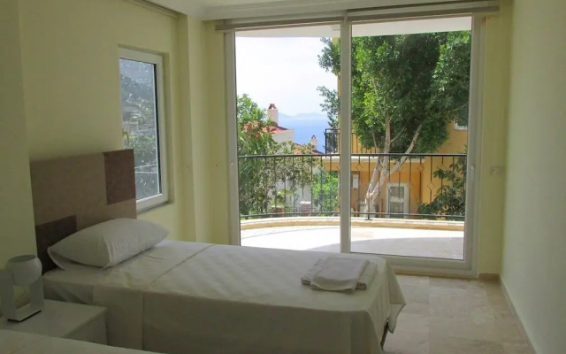 Villa Honeysuckle