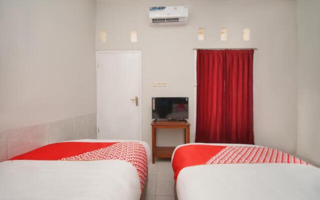 OYO 2937 Nindy Residence 2