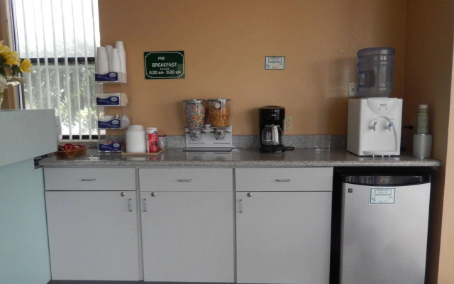 Pearsall Executive Inn