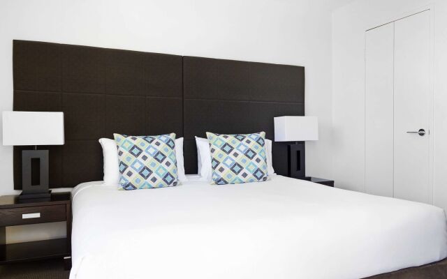 Paradise Centre Apartments