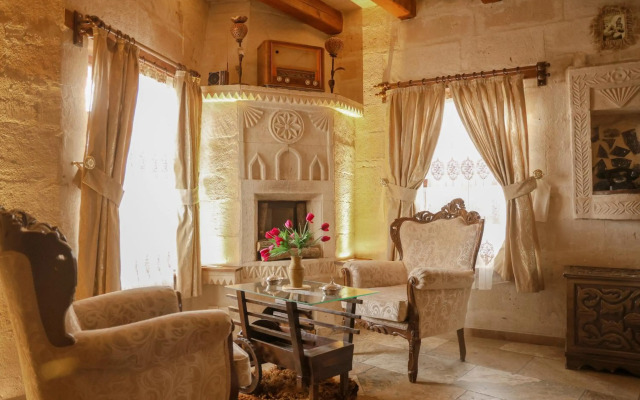 Maccan Cave Hotel