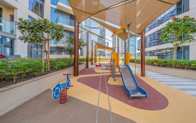 Charming Tropical Apartment Minutes To Dubai Mall