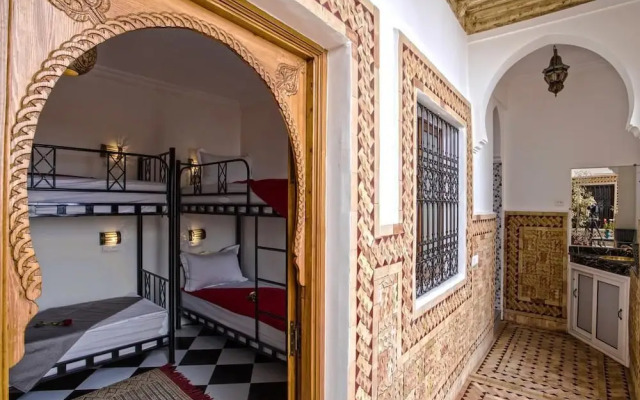 Amour d'auberge - Hostel