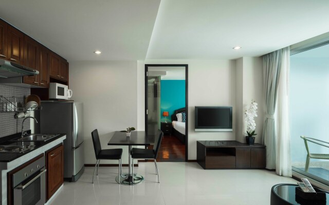 Silom Lofts Hotel