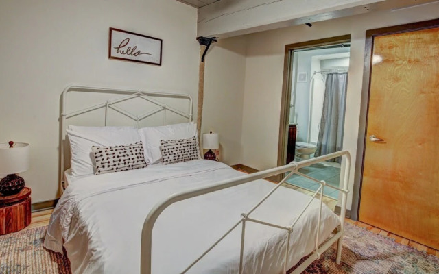 2 Bedroom, Hawthorne Lane