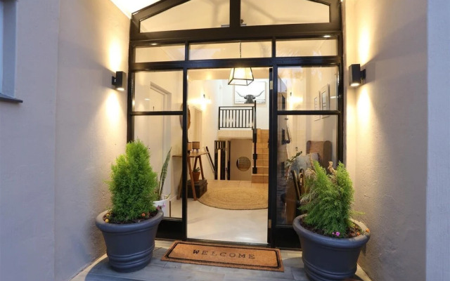 The Lookout Guest House