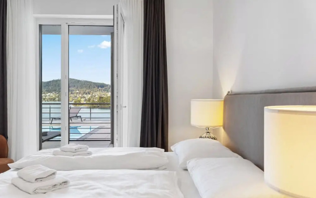 Maria Blick Lake View Apartments