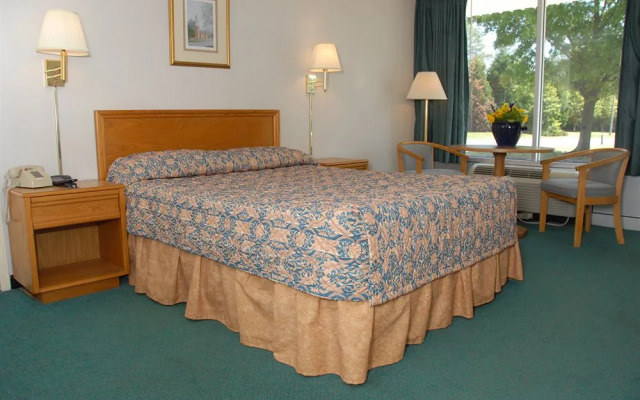 Quarterpath Inn & Suites