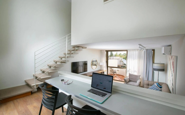 Marine Heights Suites