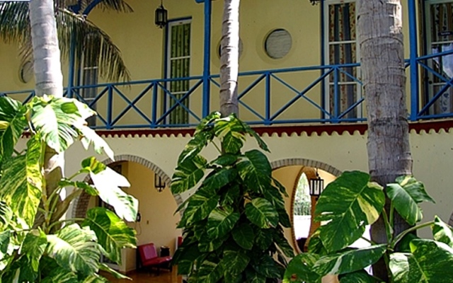 Caimanera Hotel