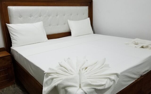 Metro Marine Drive Hotel