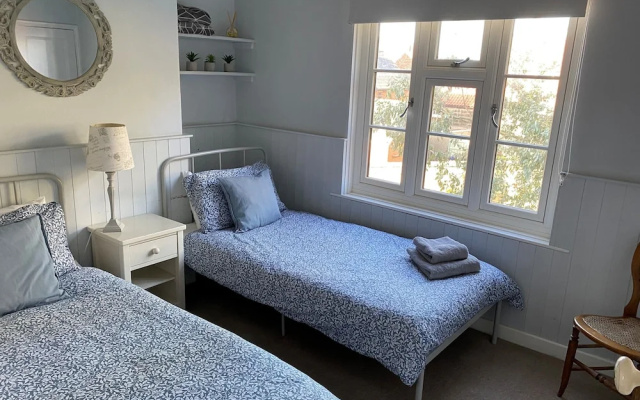 Demeter Holiday Cottage