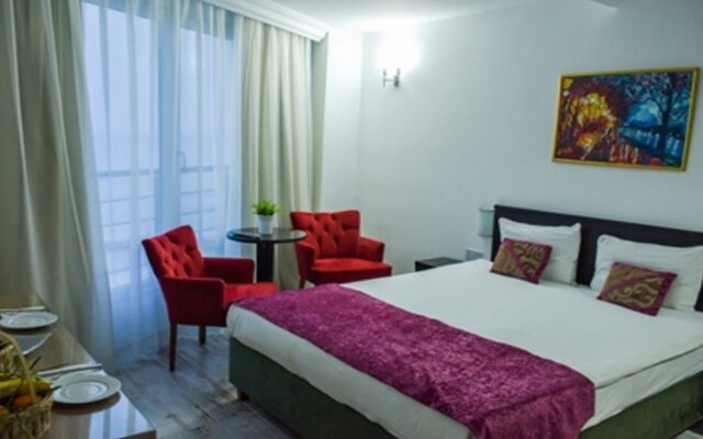 Ada Beach Hotel