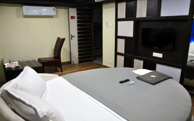Hotel Anandhiram Heritage