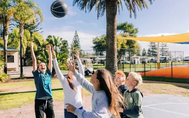 BIG4 Adelaide Shores Caravan Park