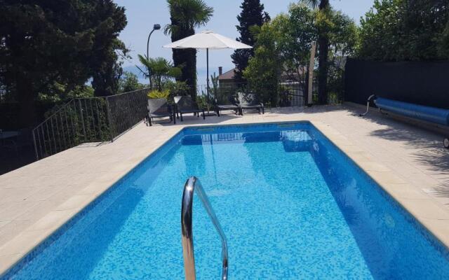 Apartment Villa Maria 10 with swimming pool