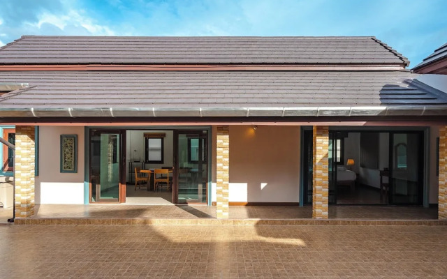 Spacious 4BR Pool Villa in Chalong V155
