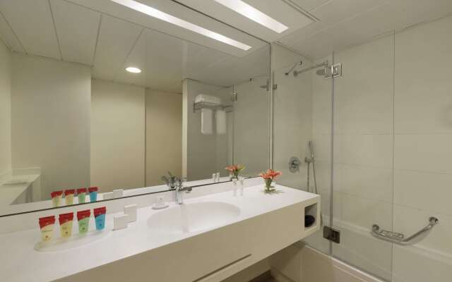 Ramada Hotel & Suites by Wyndham Netanya