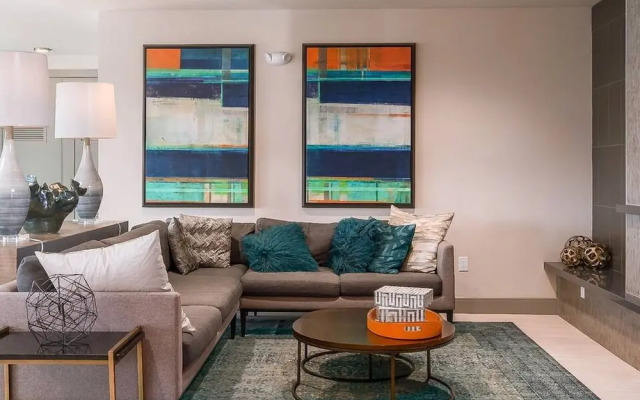 Modern Town Lake Penthouse by Cozysuites