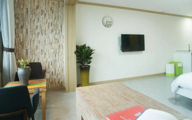 Blandiya Pension