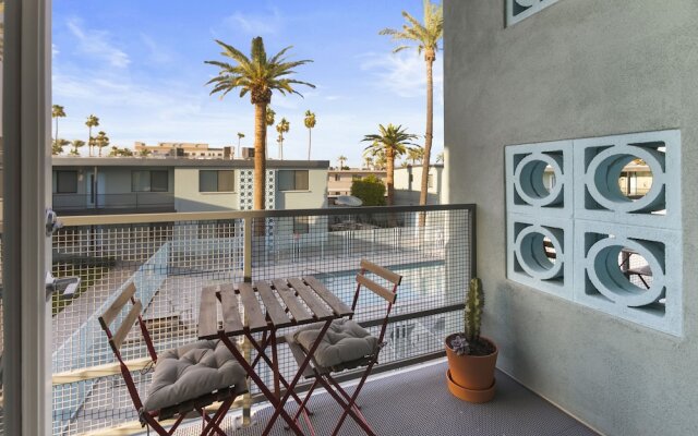 Primo Old Town Location with Heated Pool