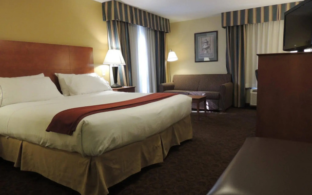 Holiday Inn Express & Suites Birmingham Trussville by IHG