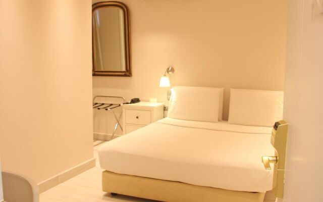 Piraeus City Hotel