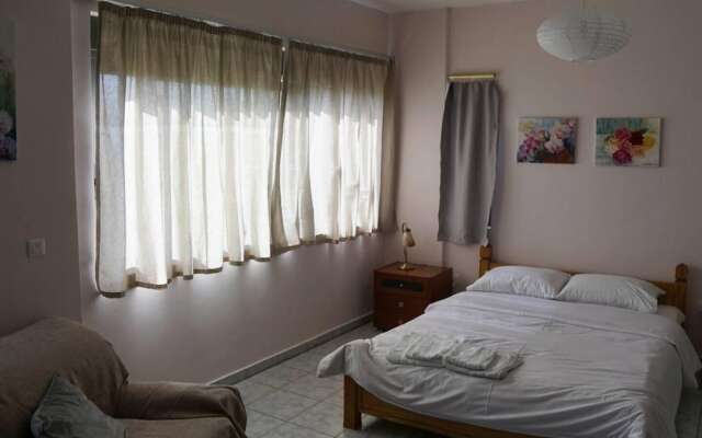 Lovely Modern Studio in Romanos Patras, Greece