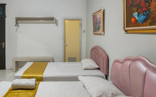 Yellow Sapphire RedPartner near Mayjend Sungkono