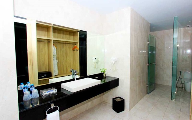 Sparks Life Jakarta, ARTOTEL Curated