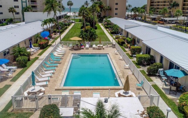 Jamaica Royale Beach Waves