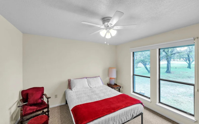 Lake House At Granbury 3 Bedroom Home