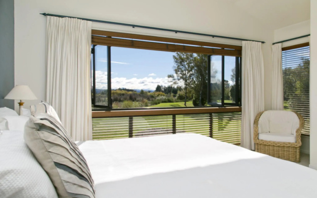 Tongariro Lodge – Guest Rooms – Turangi