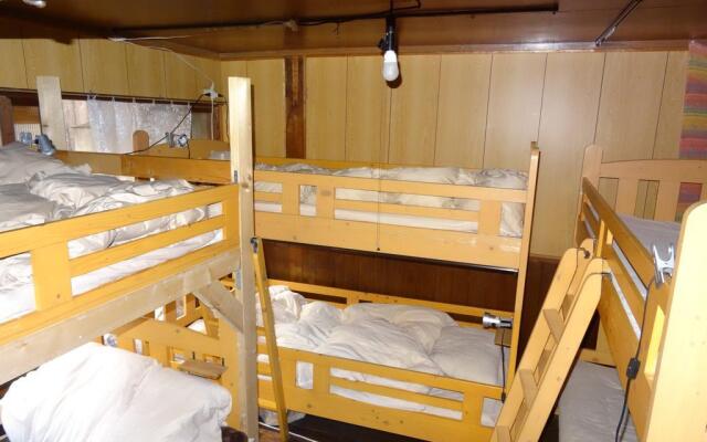 Guest House Rakuen